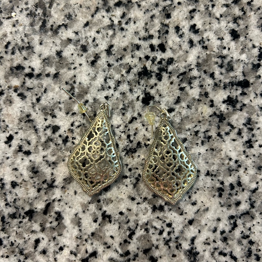 Kendra scott dangle earrings